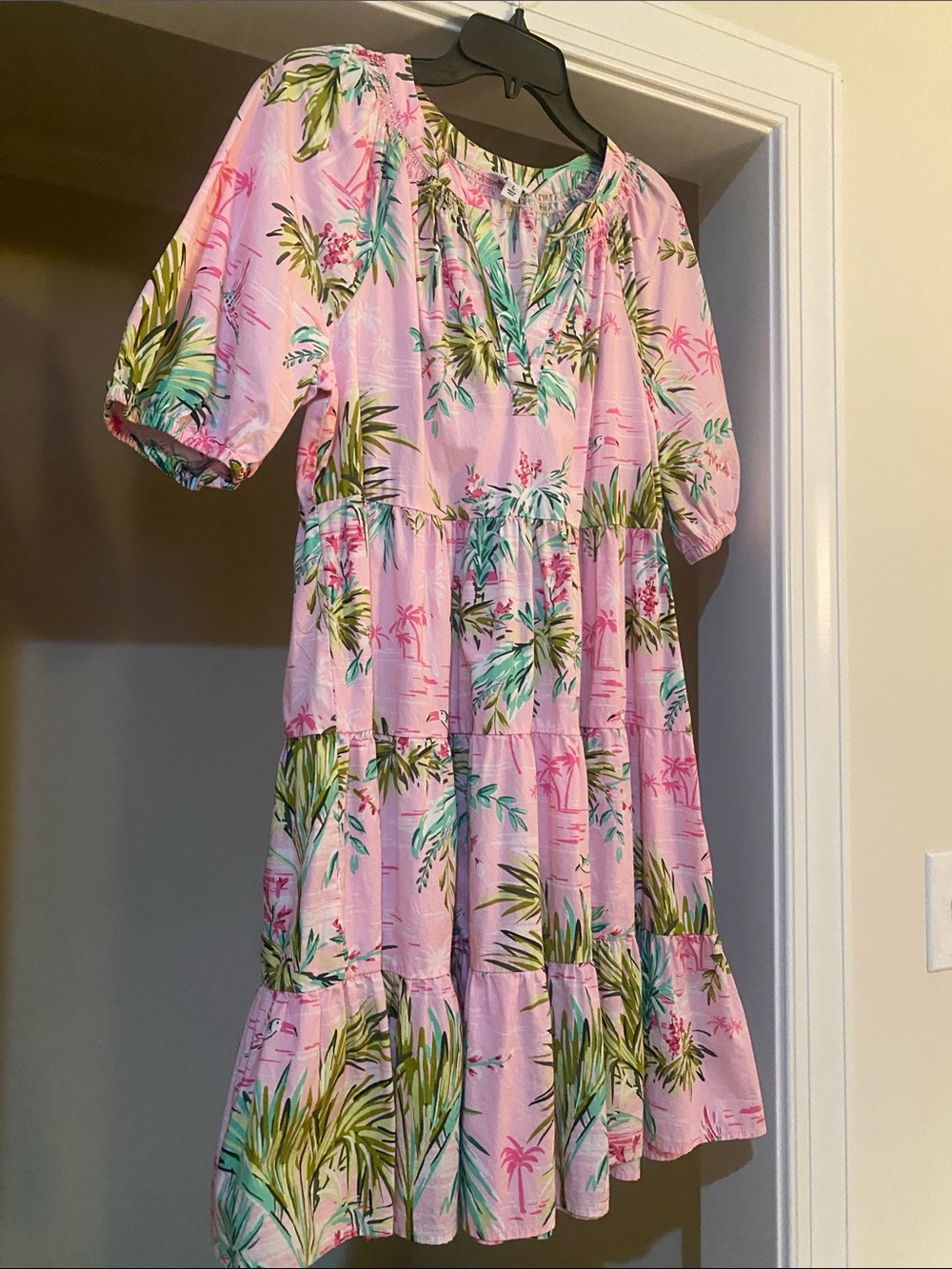 crown & ivy Pink Tropical Tiered Midi Dress